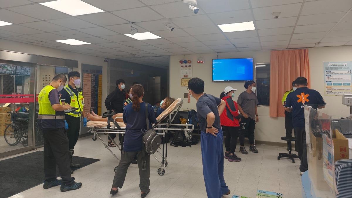 合歡山中巴翻覆！駕駛竟無照「狂欠97張罰單」