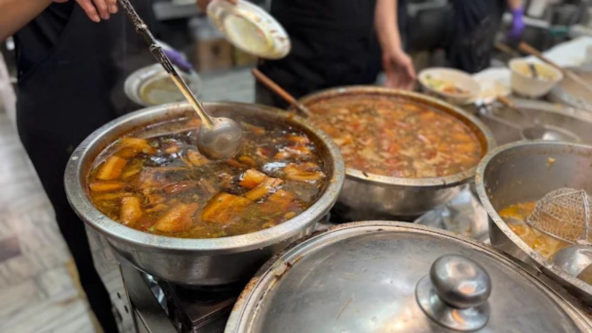 黃記魯肉飯連年入選《米其林指南》。(圖/翻攝自Google Maps)