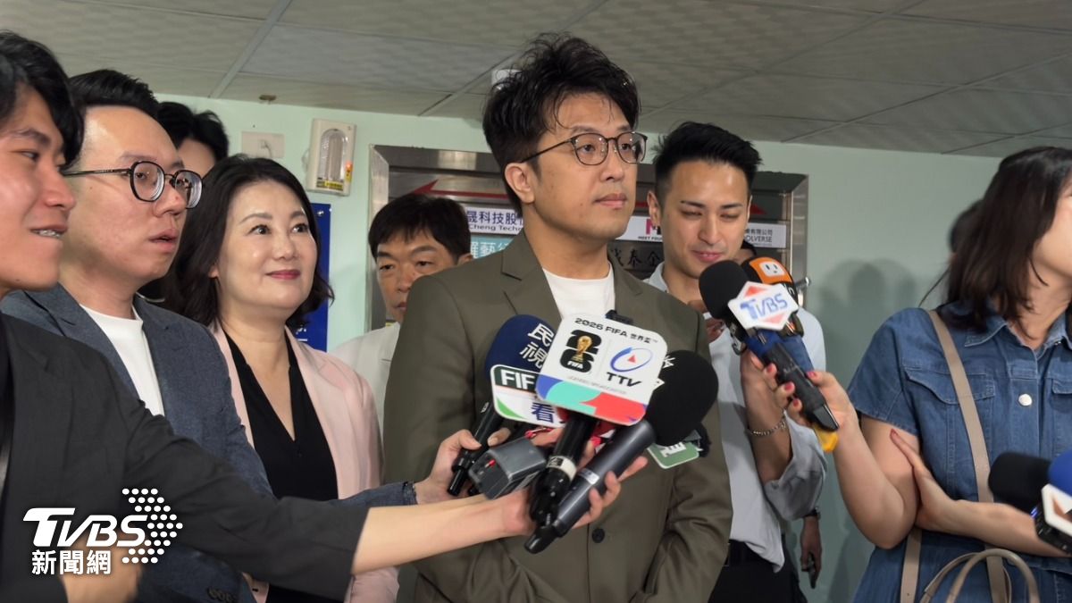 民進黨台北市長參選人沈伯洋今天出席台北市機車公會座談會。(圖/劉庭宇攝)