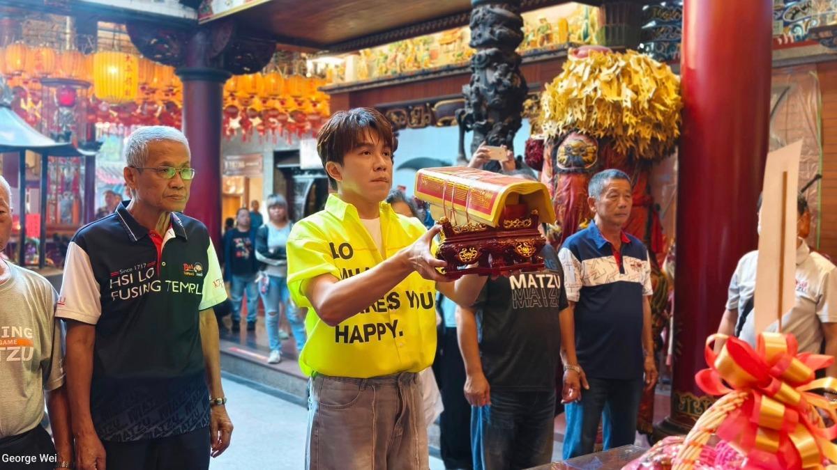 許志豪現蹤雲林西螺被拍!親自感謝「超大咖天后」 收超狂大禮
