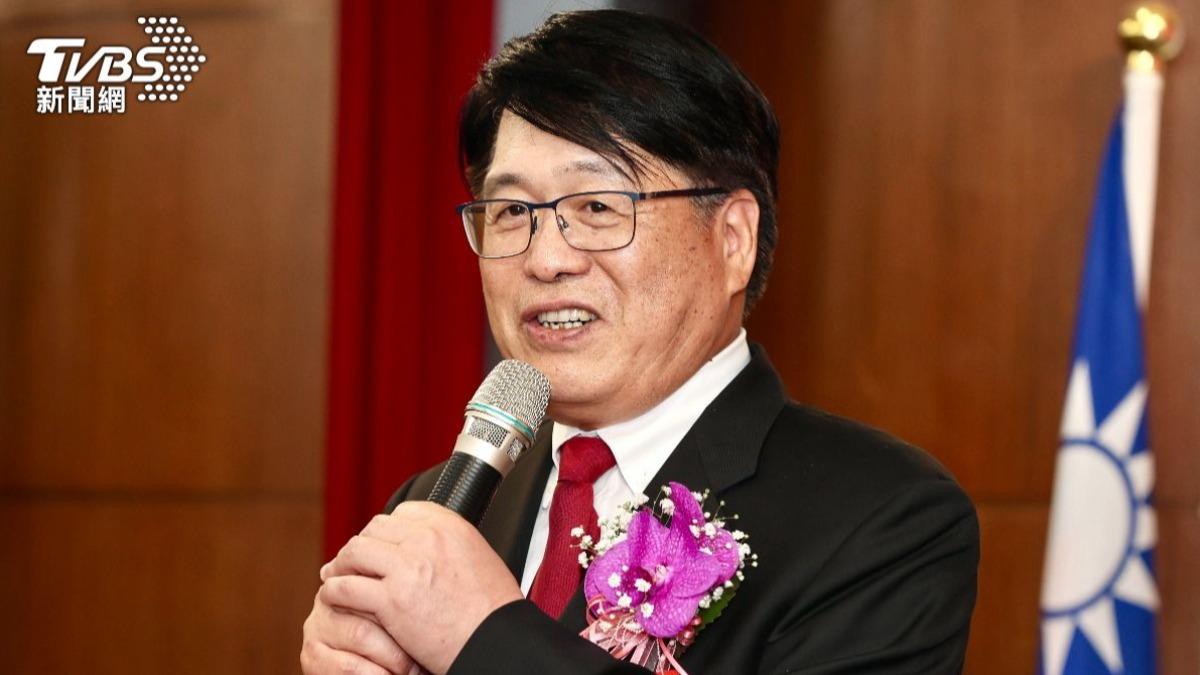 陸配「放棄中國籍10年後」才可選公職 游盈隆:非政治考量