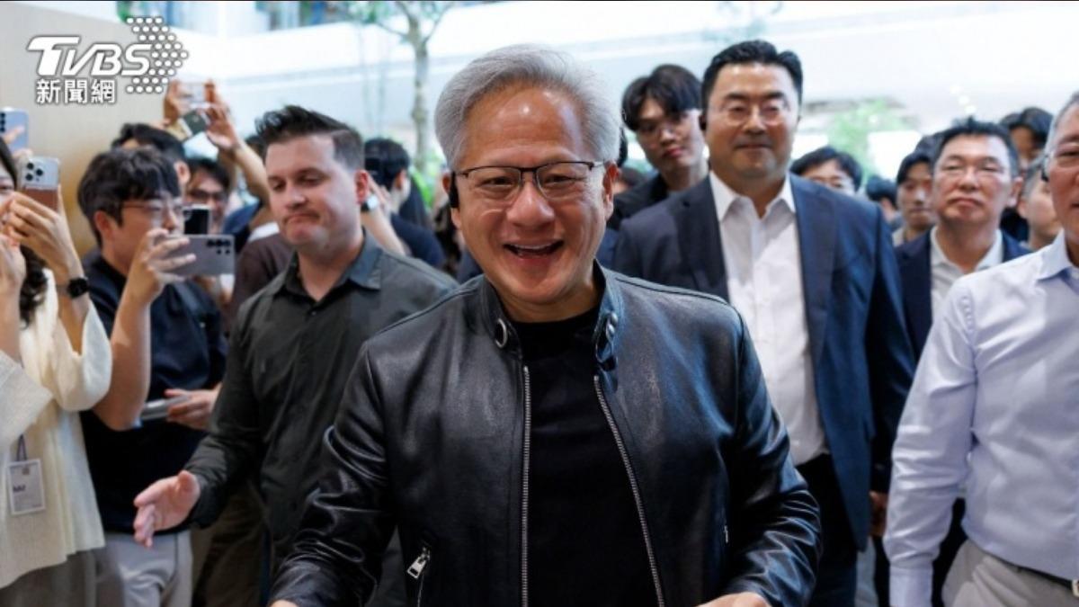 輝達執行長黃仁勳吃過喝過的商品都會一夕爆紅，連在南韓也不例外。（圖／達志影像路透社）