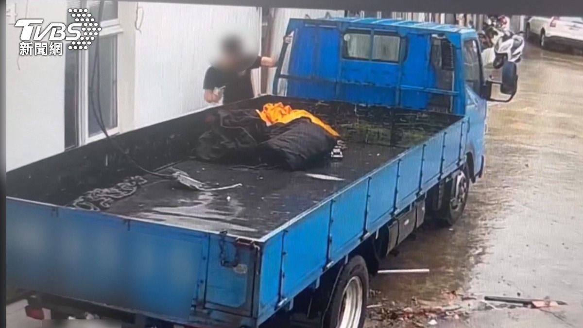 試營運才1週遇劫!貨車直衝蔬食店 肇事駕駛自行脫困