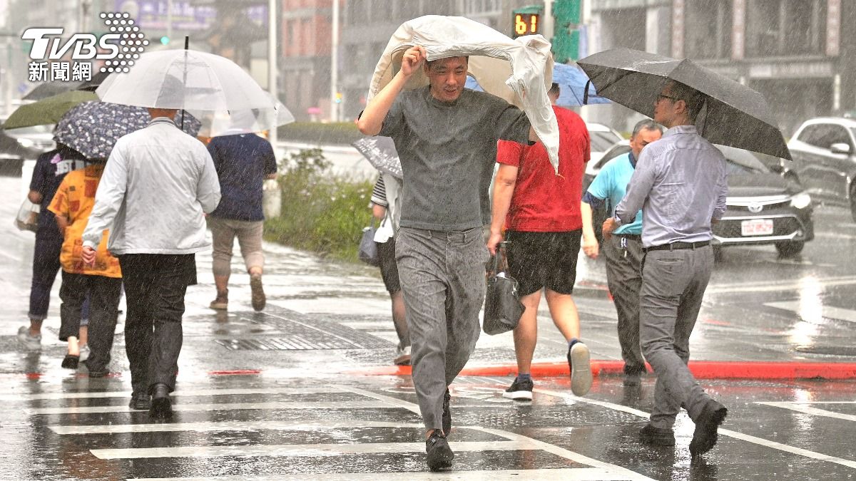天氣/明起雨勢稍緩!「梅雨西南氣流」狂炸中南部 氣象署:近期避免入山