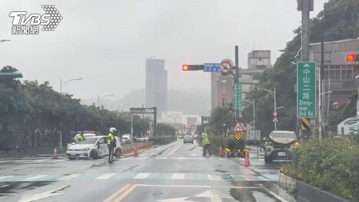 有駕駛違規導致車禍發生。(圖/TVBS)