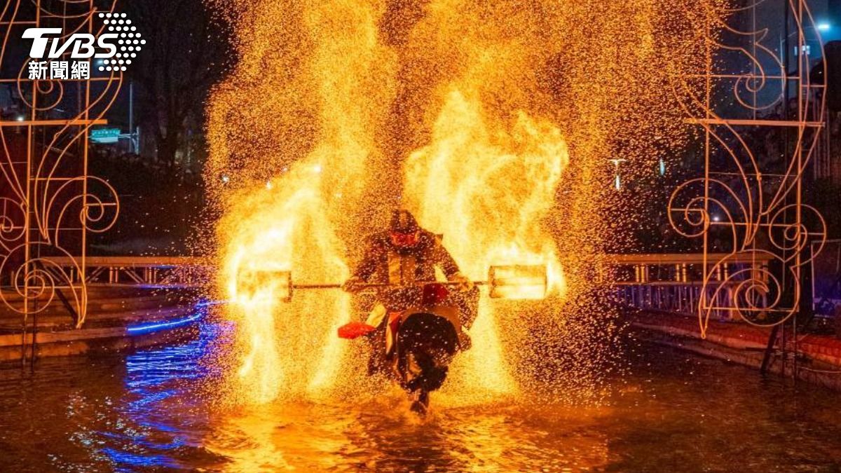 曾登《美國達人秀》!火舞團首登南投 端午夜免費看
