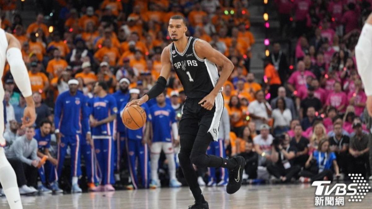 NBA/官方認了漏判!G3溫班亞馬狠推布朗森 不升級惡意犯規