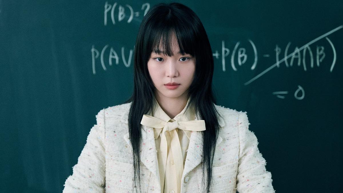 《鐵拳教育》女戰神是她!秦基周「超狂經歷」曝光 當過記者、在三星任職