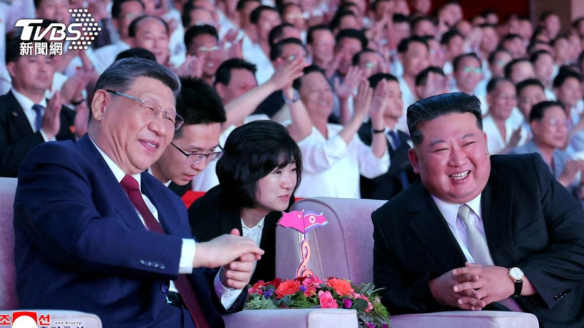 習近平罕見戴眼鏡亮相!中國官媒全刪光 日媒點出背後原因
