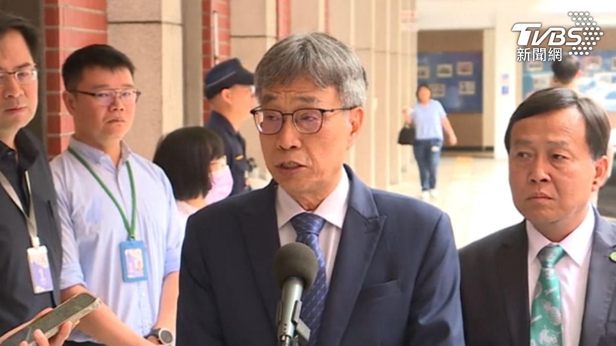 花生價格暴跌三成，是否為對等關稅的預期心理所致，農業部長陳駿季駁斥，此為不實訊息並揚言進行稽查。（圖／TVBS）