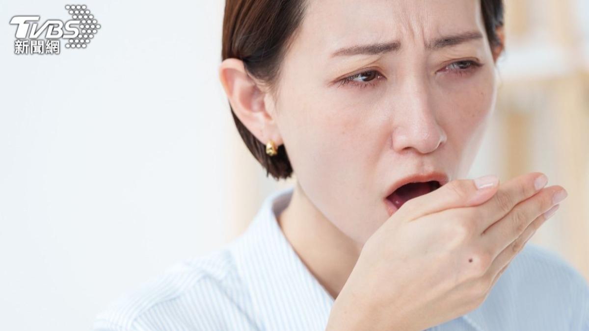 原PO在《靠北婚姻》社團表示，老婆「有奶、有身材、有顏值」，但口臭讓他難以接受。（示意圖，非當事人／shutterstock達志影像）