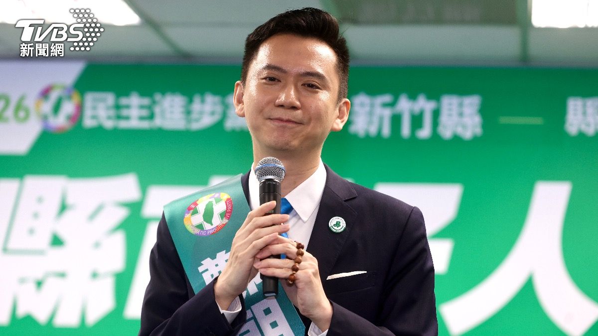 賴清德親讚「他會走完天堂路」!鄭朝方台下突掏念珠 用意曝光