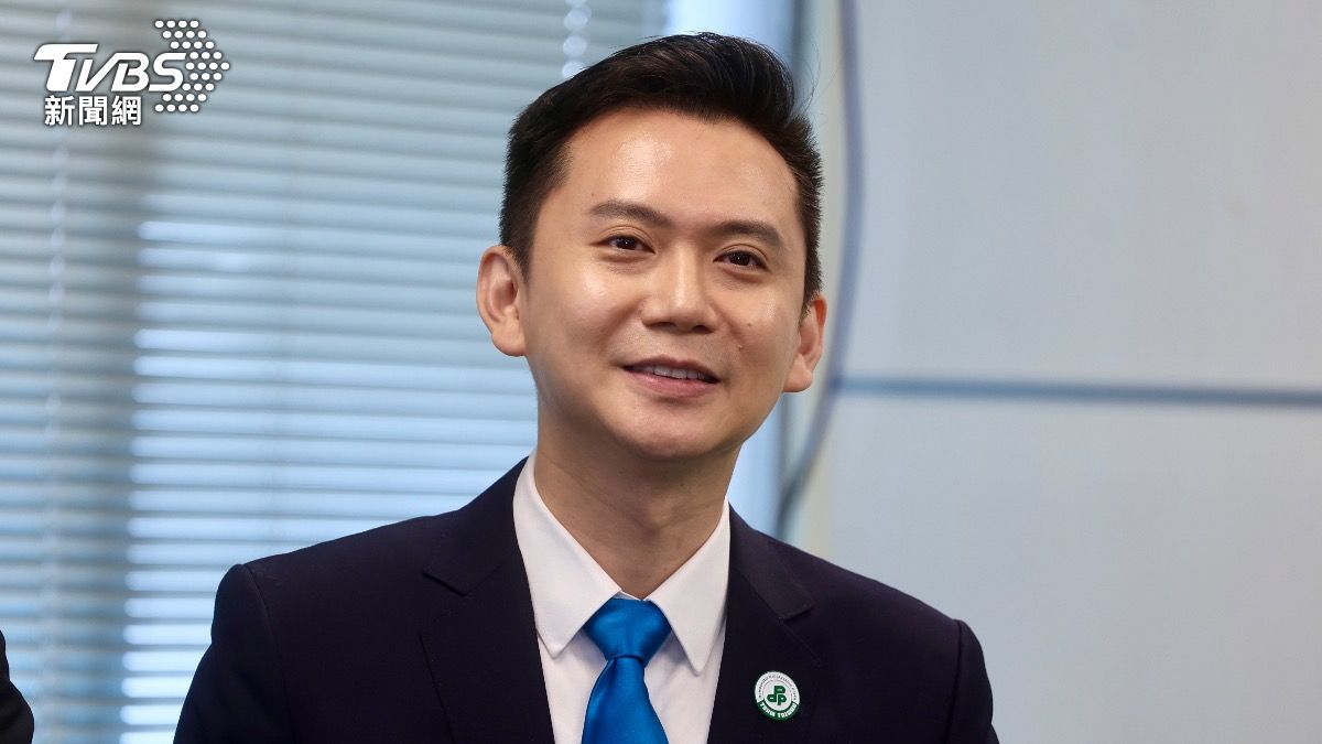 爸是「國民黨老縣長」!鄭朝方親吐父子關係:我覺得他超怪的