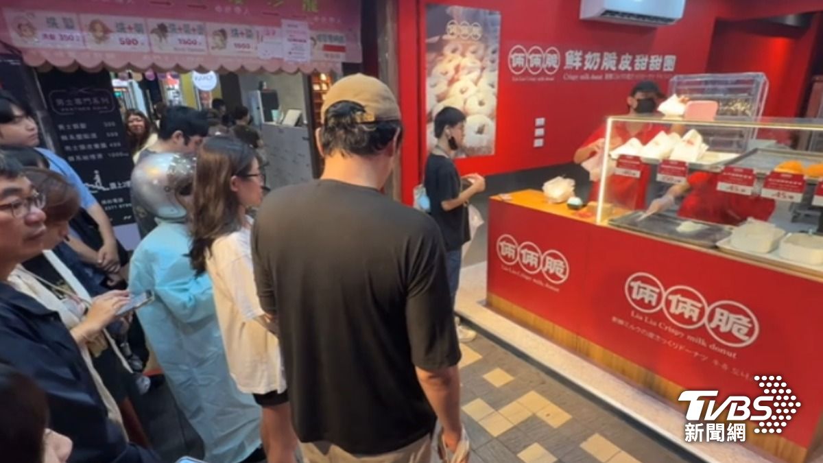 「倆倆脆」業者喊冤,帳目根本沒問題,分家後人潮更砍半。(圖/TVBS)