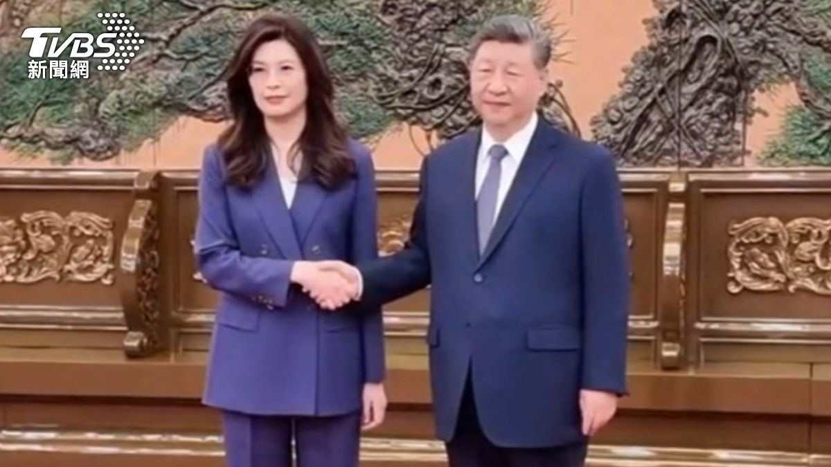 民進黨立委王義川不滿國民黨主席鄭麗文申請補助,提案狂砍民主基金會1億預算。(圖/TVBS)