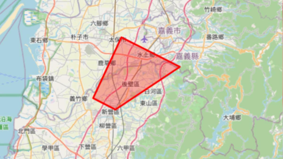 天氣／大雷雨狂轟南台灣！2縣市警戒　防劇烈降雨、強陣風