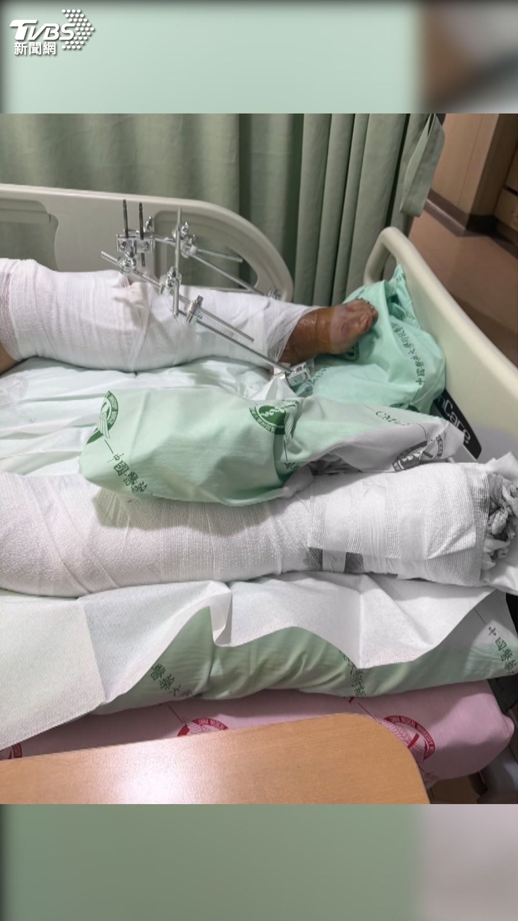 預拌車酒駕右轉撞人！騎士捲車底遭輾　妻控：還繼續開。(圖／民眾提供)