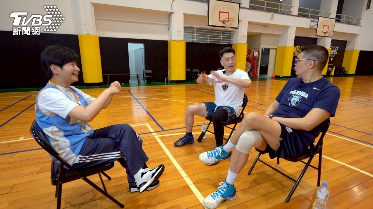 對於職籃的未來,連勝文和林沛祥都認為,就算不能合併,也該先合作。比如兩個聯盟的冠軍,再打一場。(圖/柯勝雄攝)