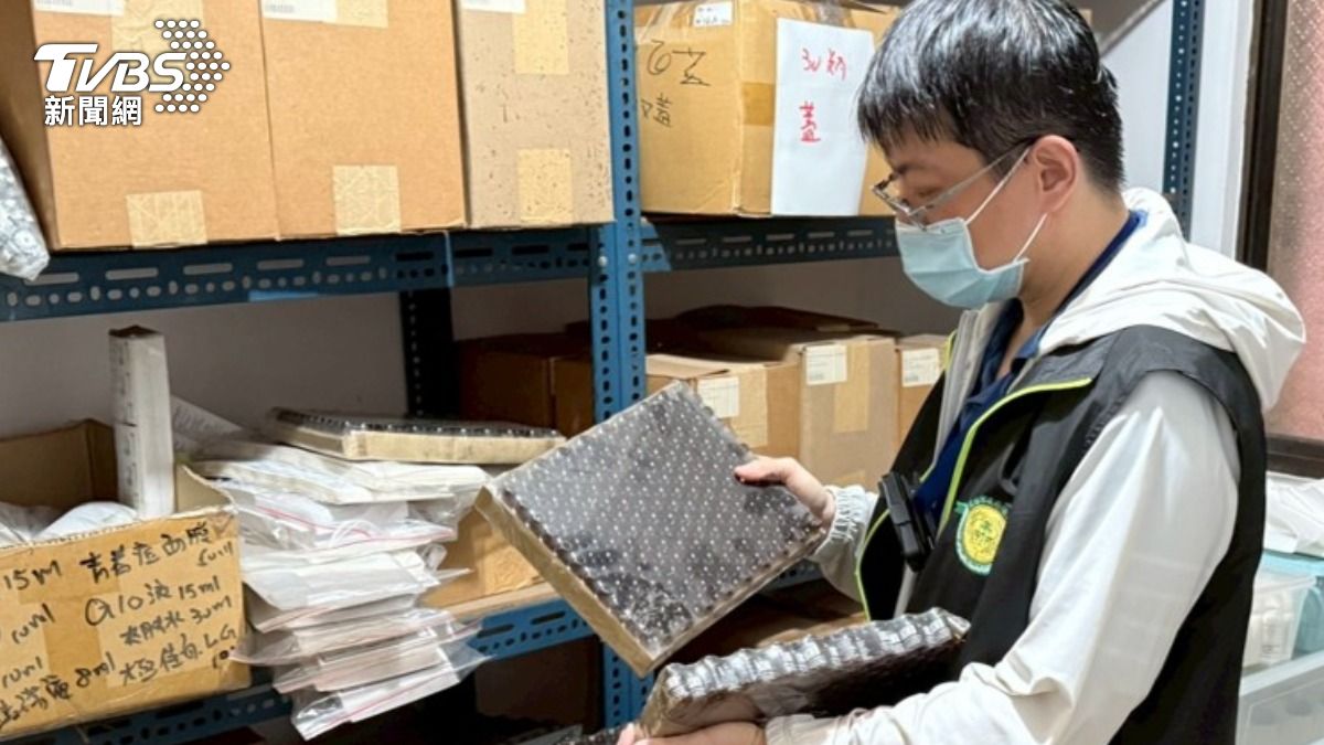 意外揭出非法化粧品地下工廠。(圖/TVBS)