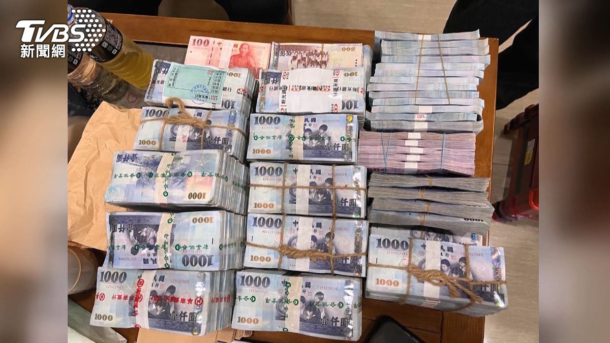 影音／移工匯兌成洗錢管道！台中當舖掩護博弈集團　金庫塞滿現金。(圖／TVBS)