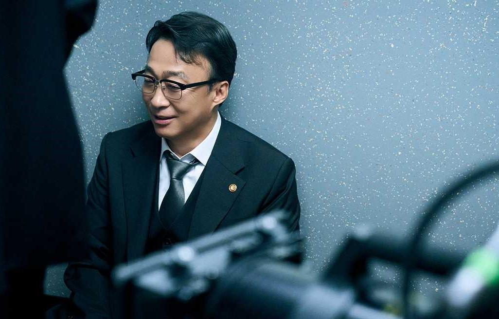 鐵拳教育-鐵拳教育劇情-鐵拳教育線上看-鐵拳教育演員