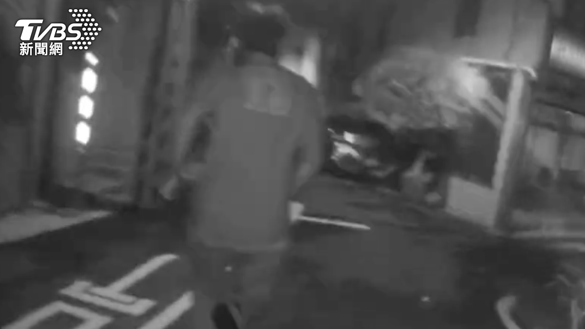 毒駕抓不完！北投男遭攔檢竟棄車跑給警追　身上搜出毒咖啡包
