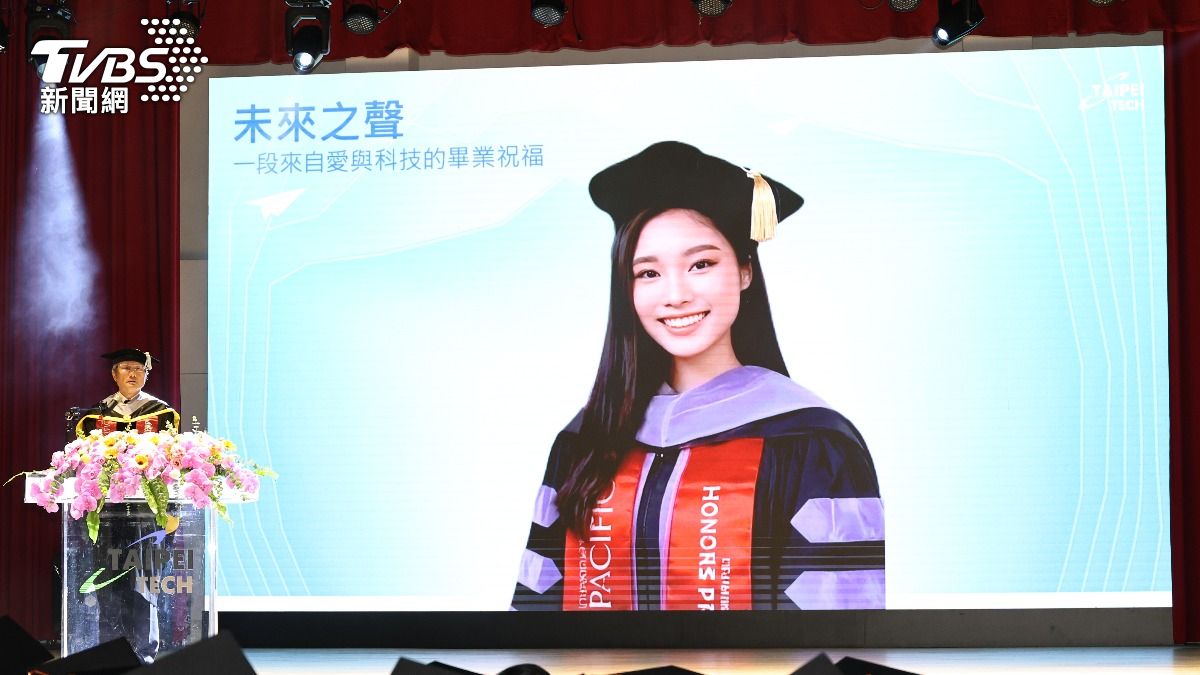 包小柏感謝女兒陪伴他完成碩士學位。（圖／張哲鳴攝）