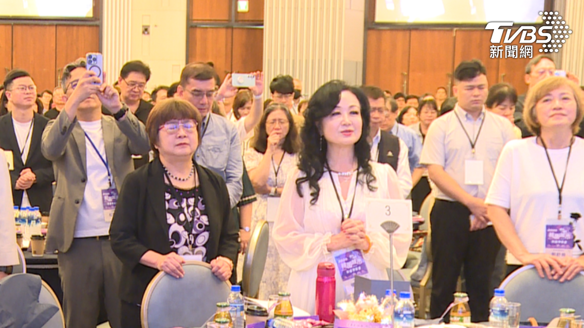 各界領袖齊聚一堂,參加桃園城市祈禱早餐會,為下一代祈福。(圖/TVBS)