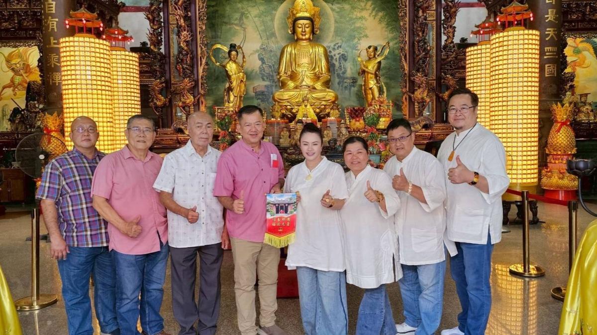 S媽心靈導師宣布「進軍國際」弘揚菩薩濟世精神　昔欲皈依佛門被母阻止　