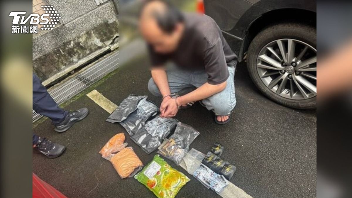 移動毒窟!桃園男毒駕遭攔 驚見上千包毒咖啡、彩虹菸