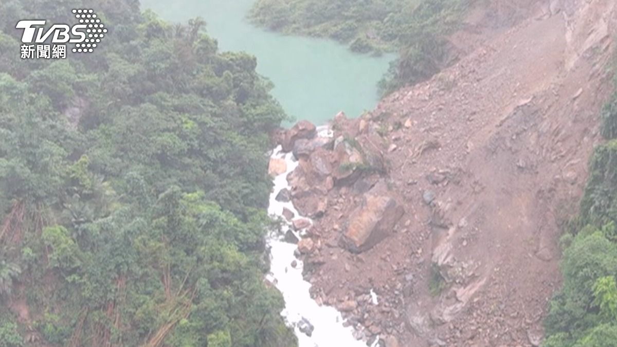 竹山驚現堰塞湖！蓄水10萬急封溪。（圖／水保署提供）