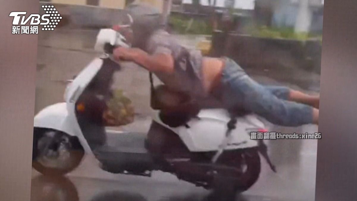 又見歐兜賣超人雨中趴騎「起飛」一查雙照都吊扣　雲林警：將扣車