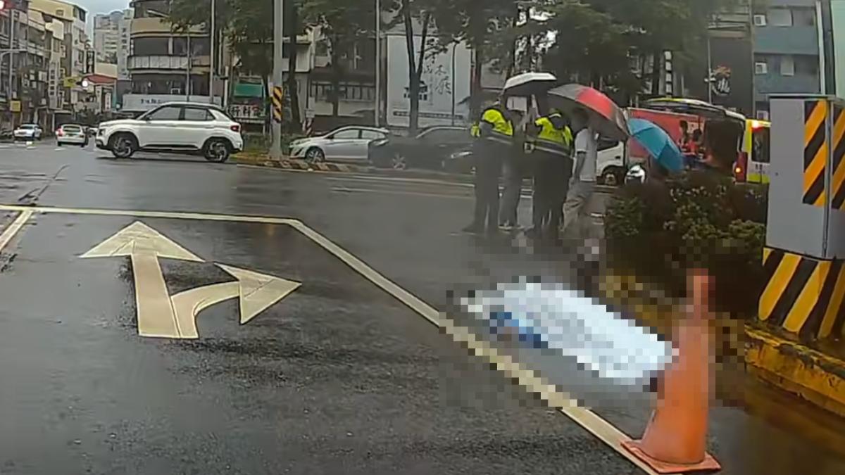 快訊/台南西門圓環悲劇!轎車左轉撞噴男騎士「當場死亡」