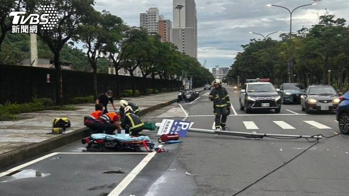 警消獲報到場。（圖／TVBS）