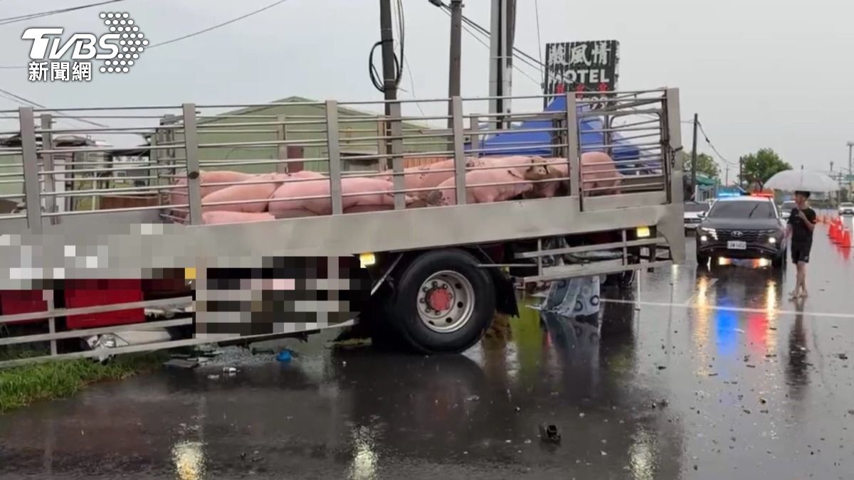 大貨車疑似因雨天視線不良釀禍。(圖/TVBS)