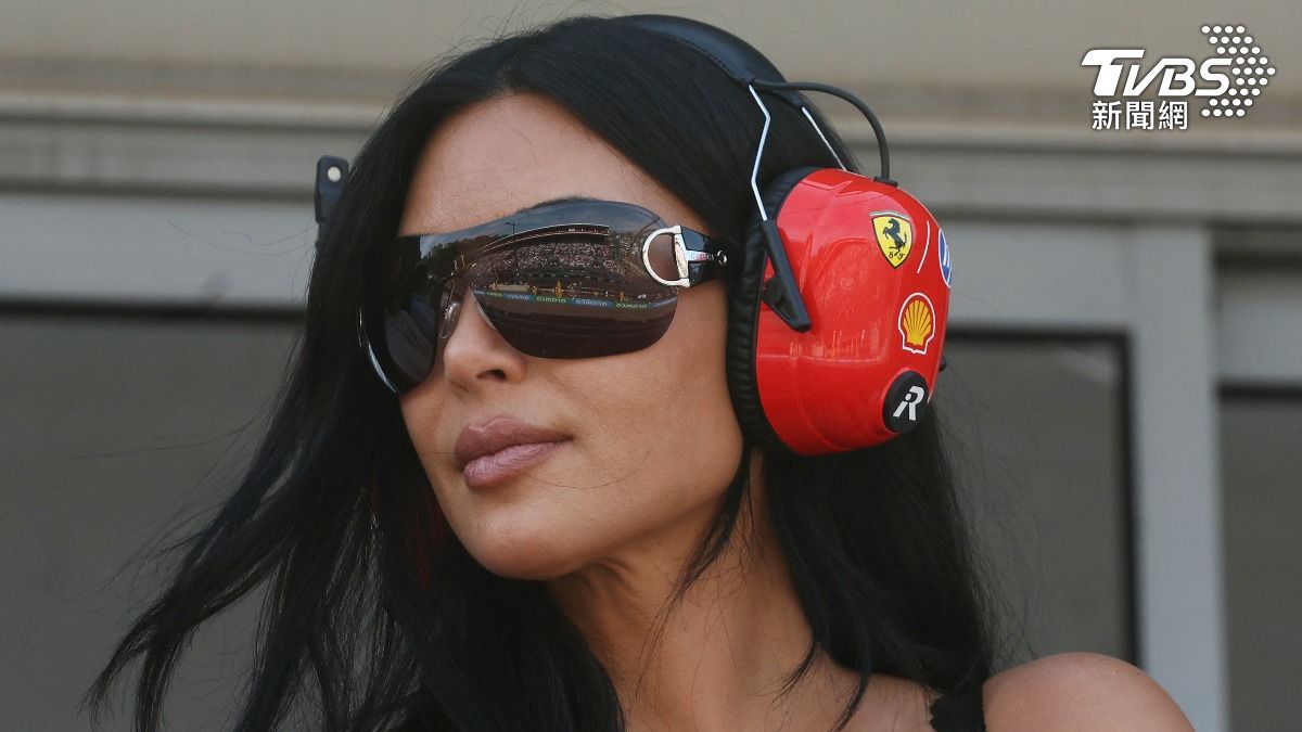 金卡戴珊（Kim Kardashian）與 Hamilton 十年好友修成正果，上週摩納哥大獎賽現身場邊。（圖／達志影像路透社）