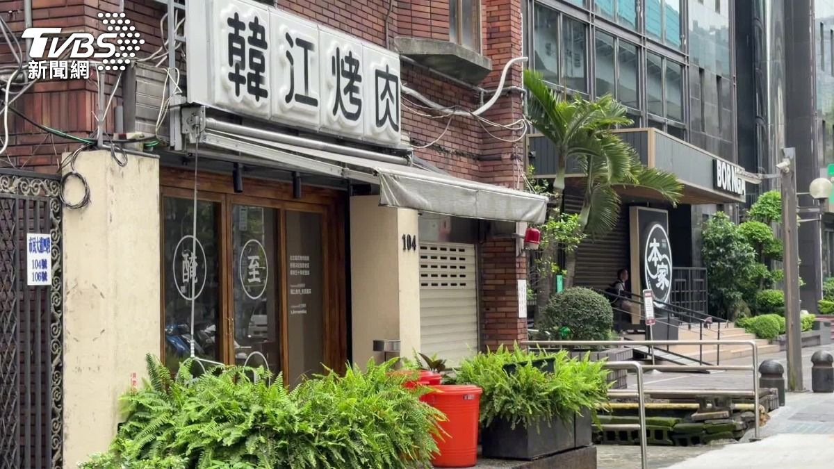 漢江烤肉旁邊就是韓國來的本家燒肉。(圖/TVBS)
