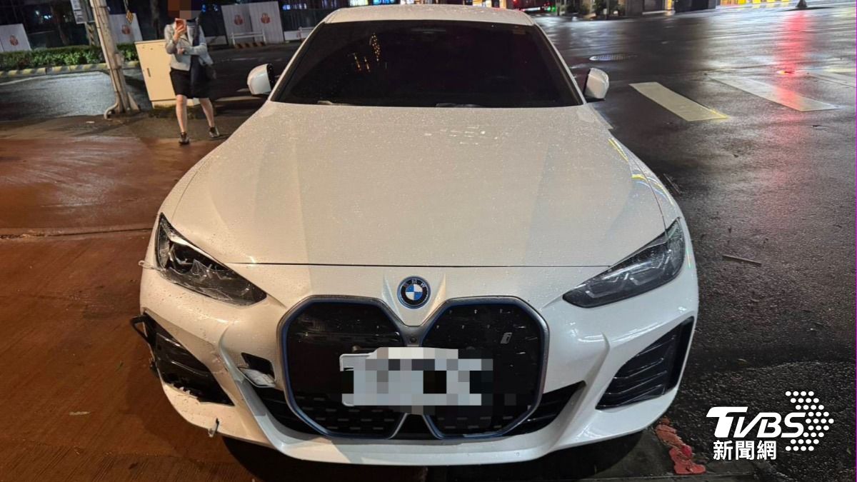 新北林口BMW失控撞路邊4車　車主無奈：剛買4個月　