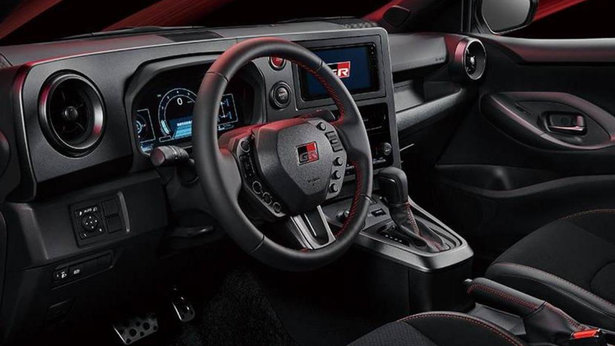 2027年式GR Yaris最明顯的改變，來自全新開發的GR專屬方向盤。（圖／Toyota提供）