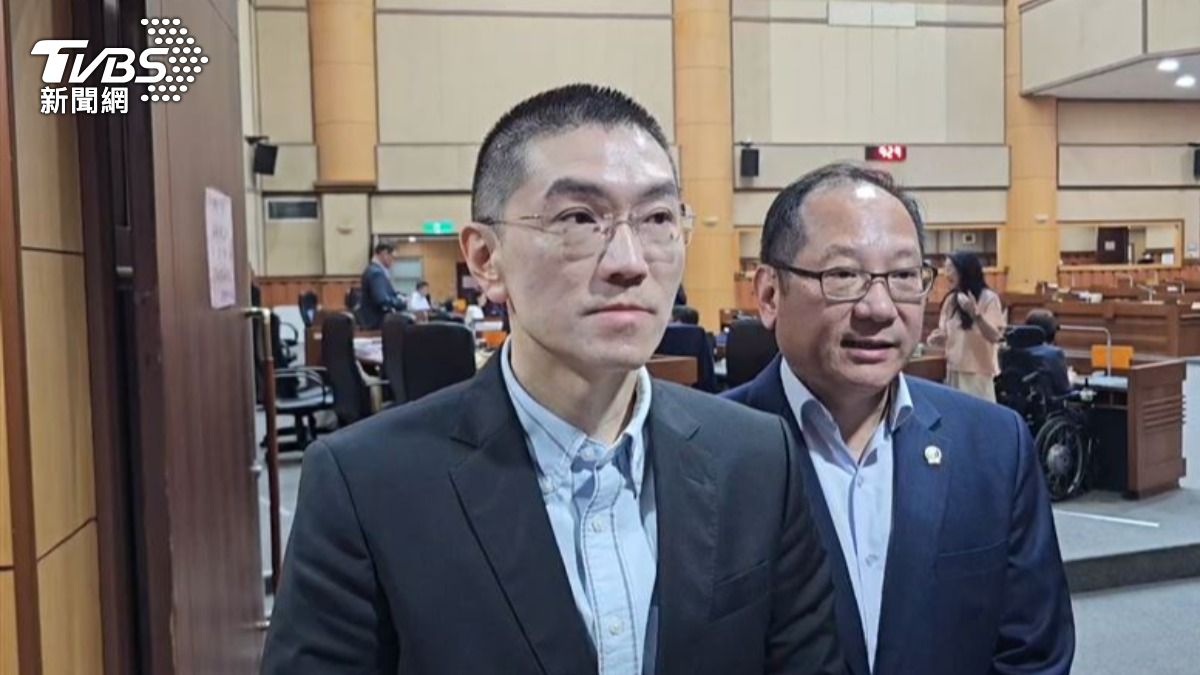 摸透市長行程!趁謝國樑訪新加坡詐團出新招。(圖/TVBS)