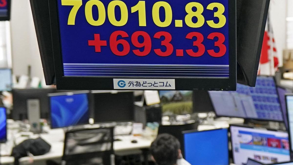 全球股市波動升溫！　日本決定升息至1%創31年新高