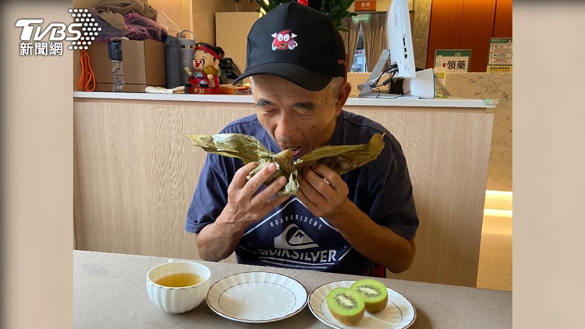 長輩吃粽子不NG!醫揭「黃金搭配法」先熱茶、蔬果最後吃粽