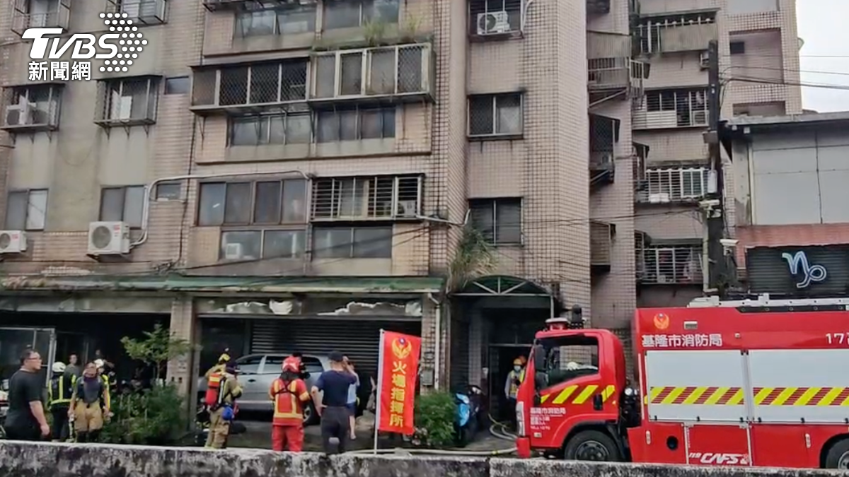 基隆公寓火警!6樓黑煙狂竄 警消即時搶救