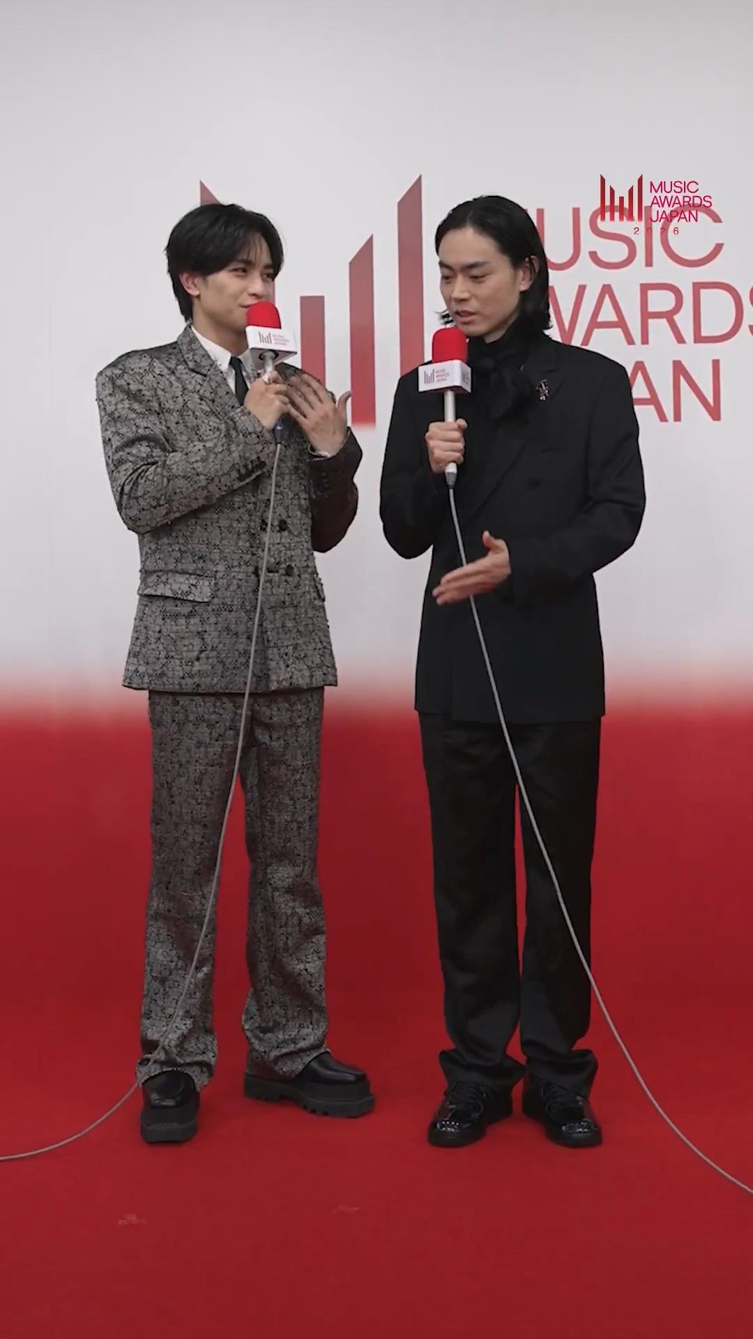 菅田將暉(右)、中島健人連續兩屆擔任MAJ典禮主持、紅毯主持。(圖/翻攝自MAJ_CEIPA推特)