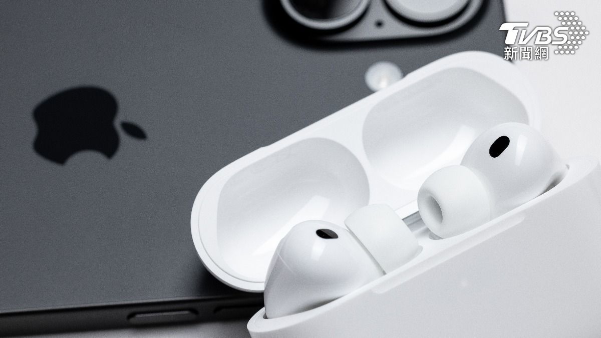 蘋果明年新品曝！傳將推「鏡頭版」AirPods、摺疊iPhone