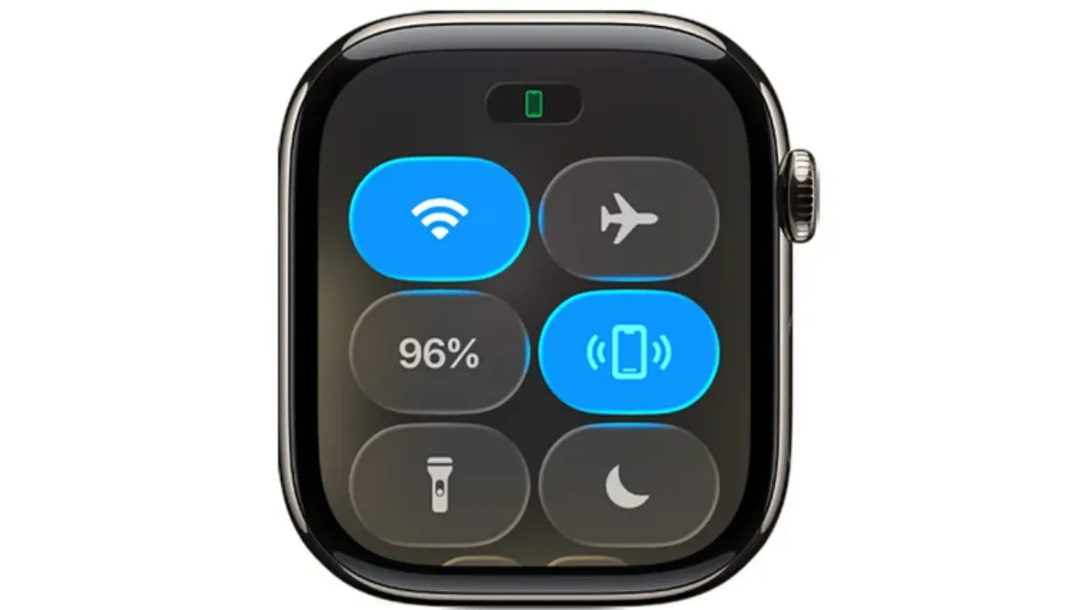 在控制中心「長按」尋找手機的圖示，iPhone的手電筒也會同步閃爍。(圖／翻攝自Apple)