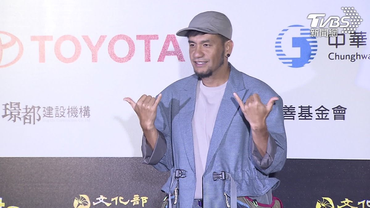 張震嶽以《跟著感覺走》專輯入圍金曲6項大獎。(圖 / TVBS)