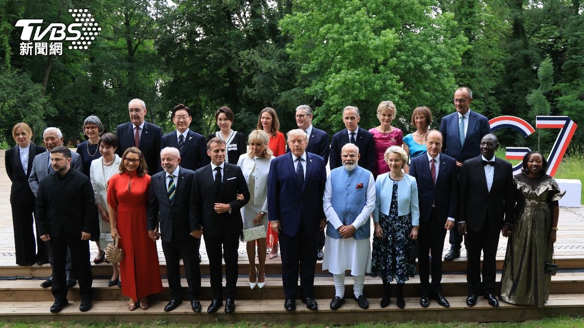法國G7峰會領袖與受邀國家領袖大合照。(圖/達志影像美聯社)
