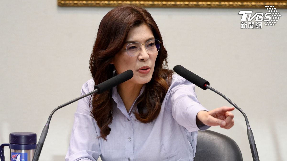 訪美談習近平手軟像雲？鄭麗文認了　酸「感謝自由時報相伴」