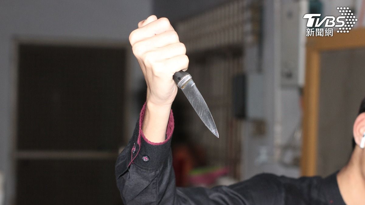 一刀貫穿心臟!英15歲少年刺死9歲女童 手機還搜「殺人會怎樣」